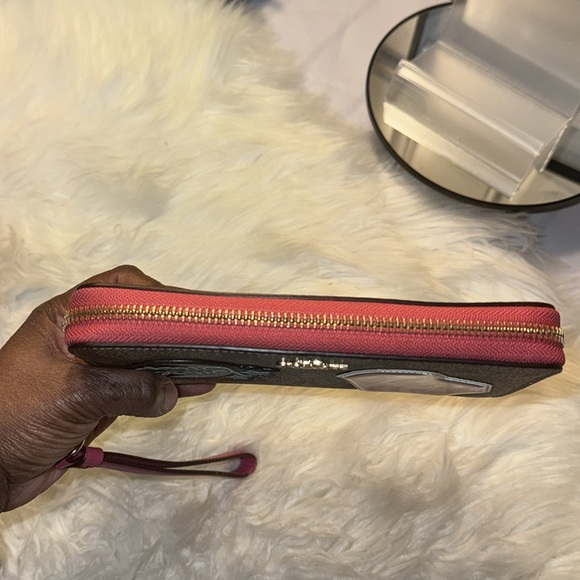 Coach Signature Long Zip Around Khaki Multi Wallet Down Town & Good Times EUC - Picture 7 of 11